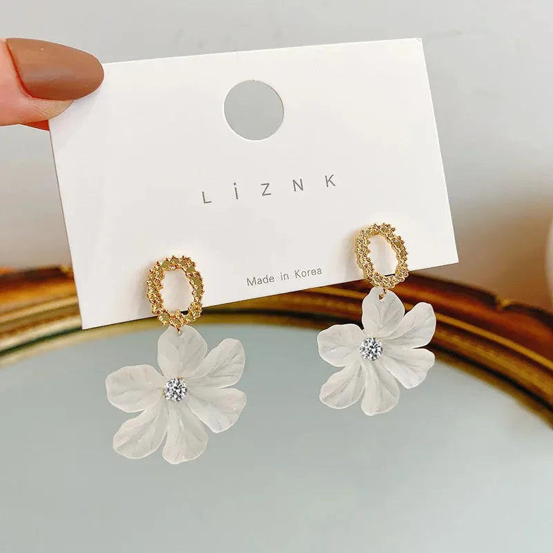 New White Flower Hanging Earring