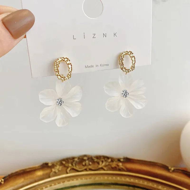 New White Flower Hanging Earring